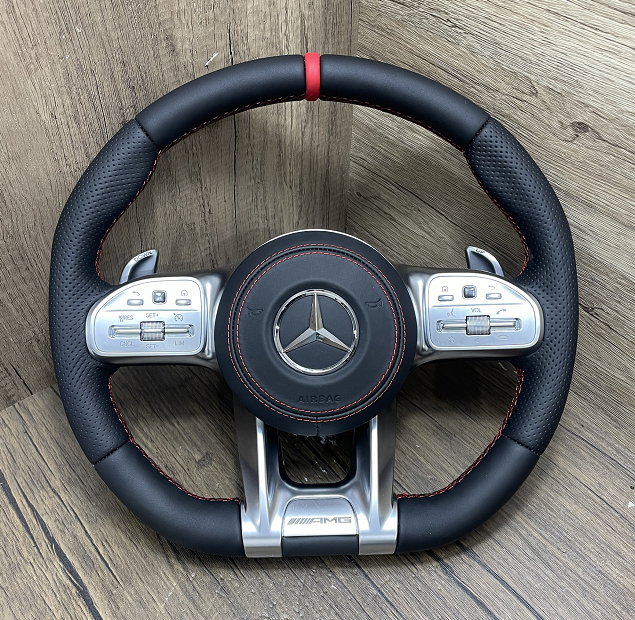 Volante Mercedes-Benz AMG — Cuero