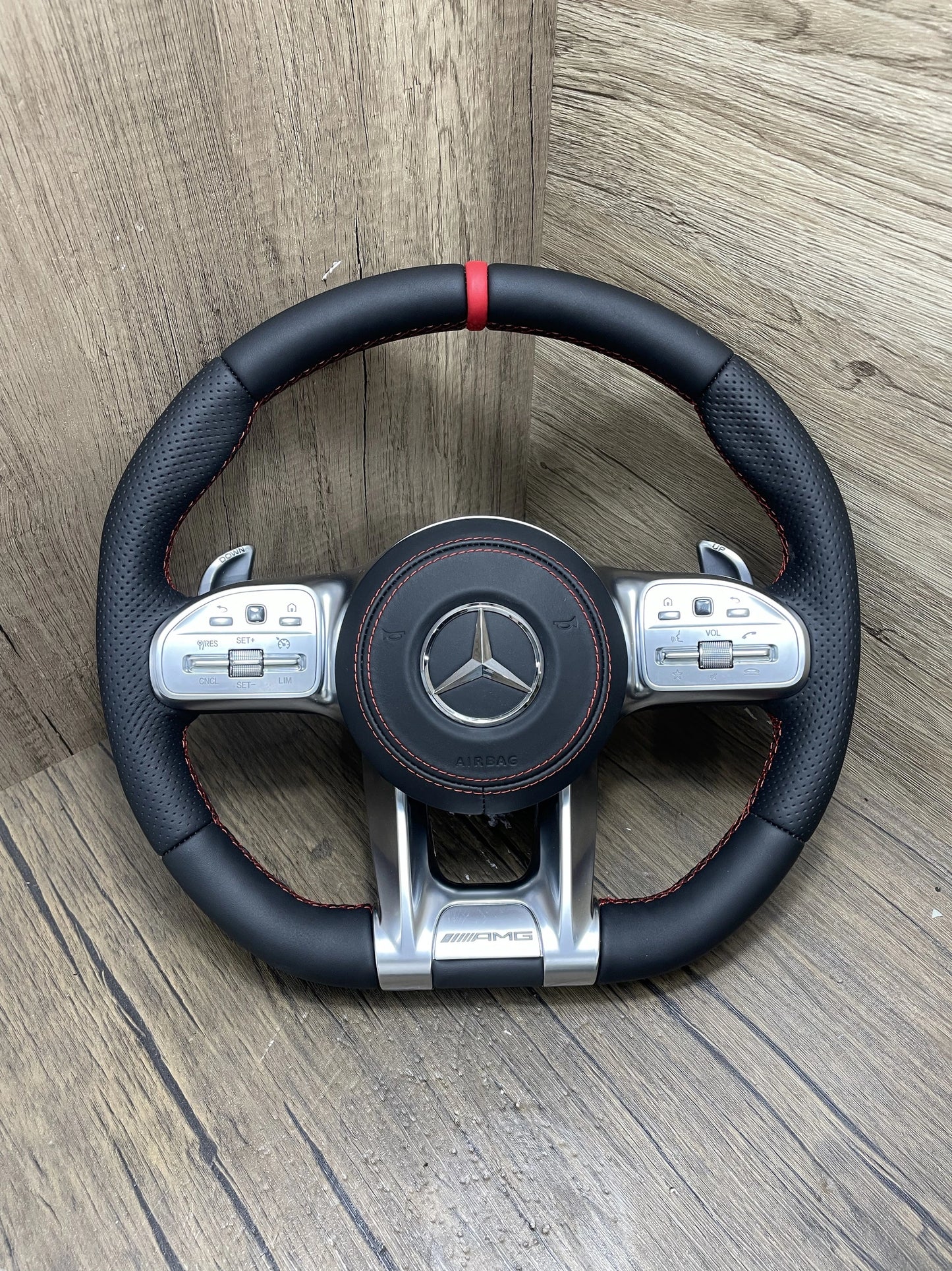 Volante Mercedes-Benz AMG Cuero (acabado plata)