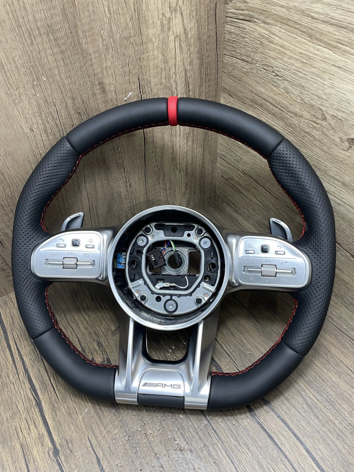 Volante Mercedes-Benz AMG Cuero (acabado plata)